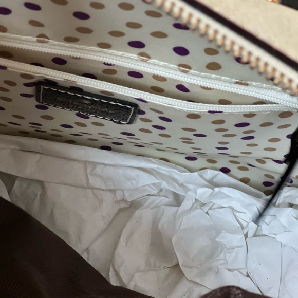 Kate Spade ♠️ Brand New Beautiful handbag or use it as crossbody. - Picture 8 of 10